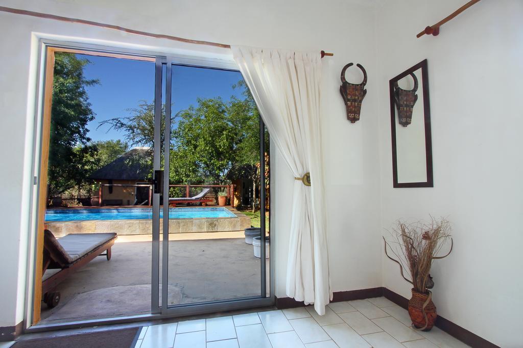 Normann Safari Bush Lodge Палаборва Екстериор снимка