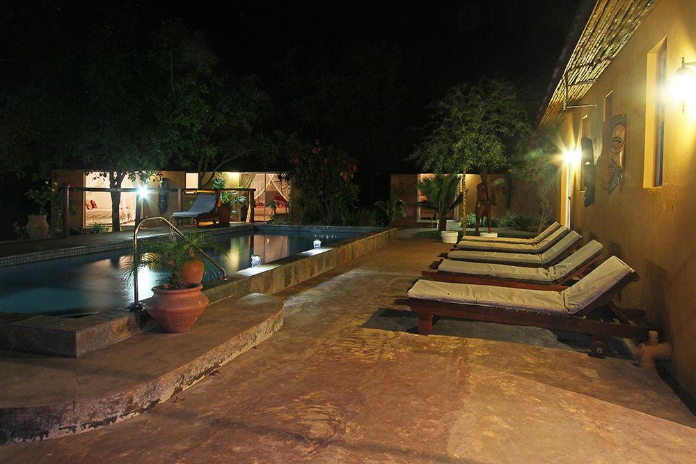 Normann Safari Bush Lodge Палаборва Екстериор снимка