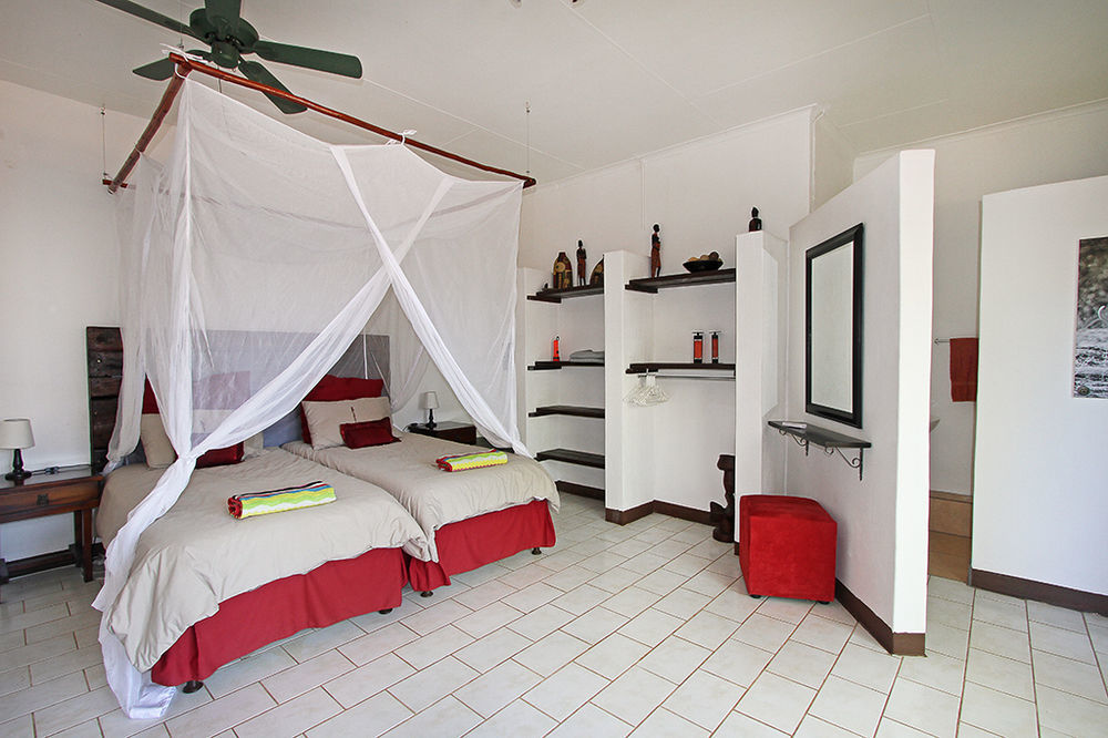 Normann Safari Bush Lodge Палаборва Екстериор снимка