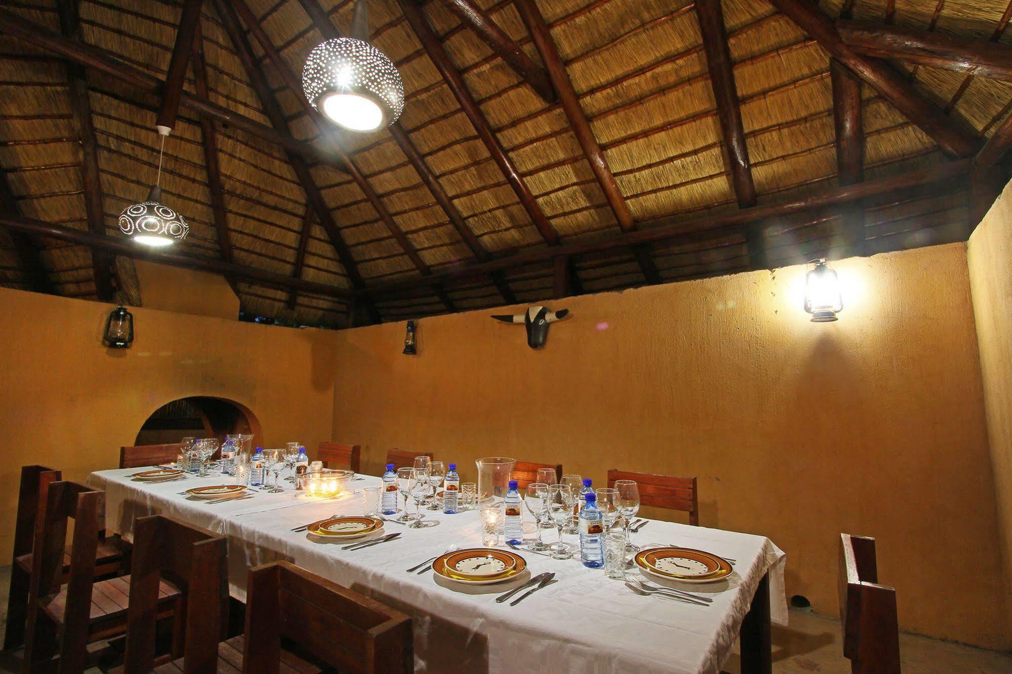 Normann Safari Bush Lodge Палаборва Екстериор снимка